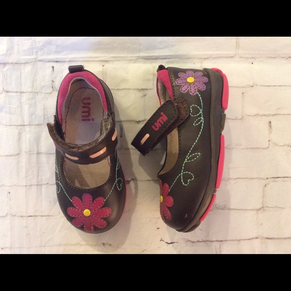 Umi Brown Leather Floral Mary-Jane Shoes 5.5